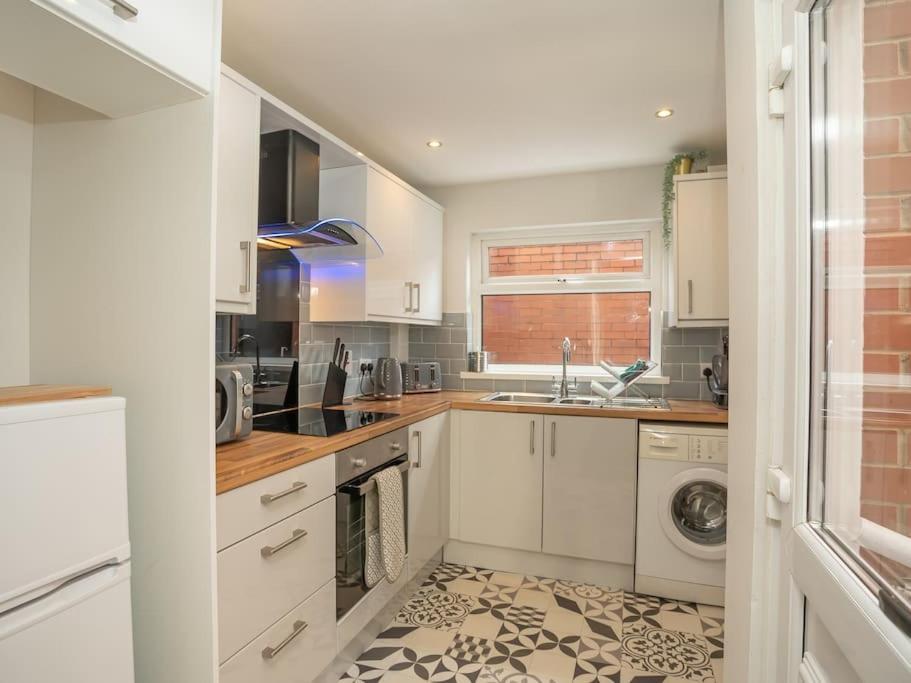 Cozy Townhouse, Walking Distance To Belfast City Esterno foto